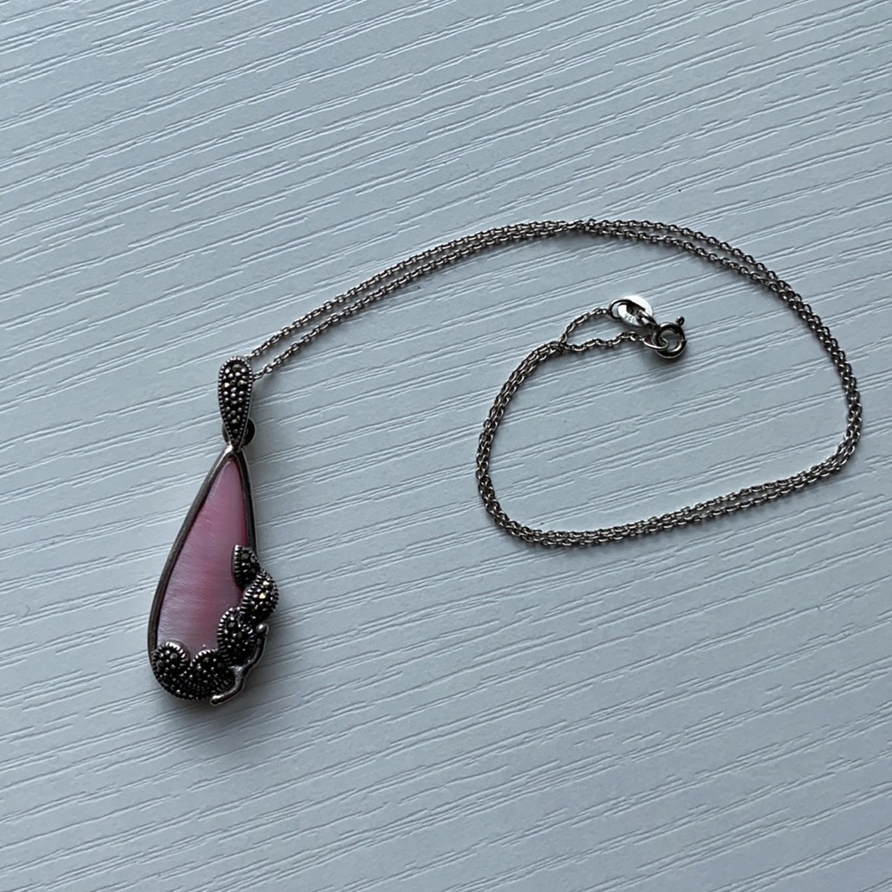 Sterling silver pink stone pendant necklace
